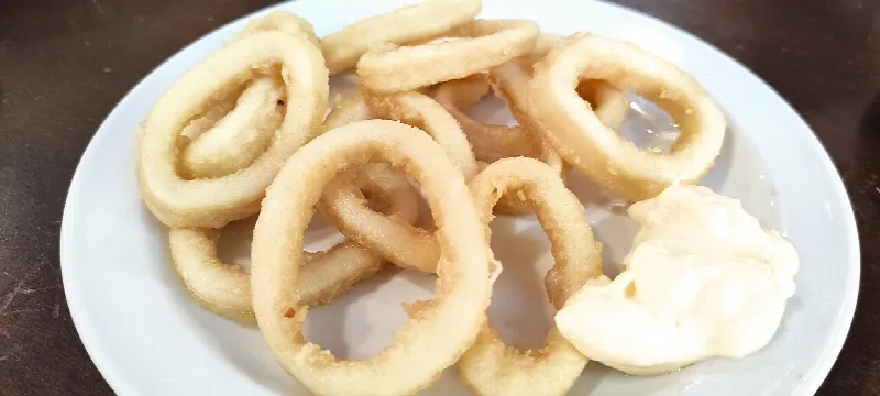 Кальмары жареные в кляре