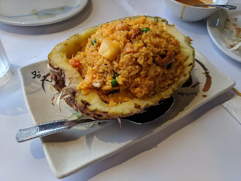 Жареный рис с яйцом